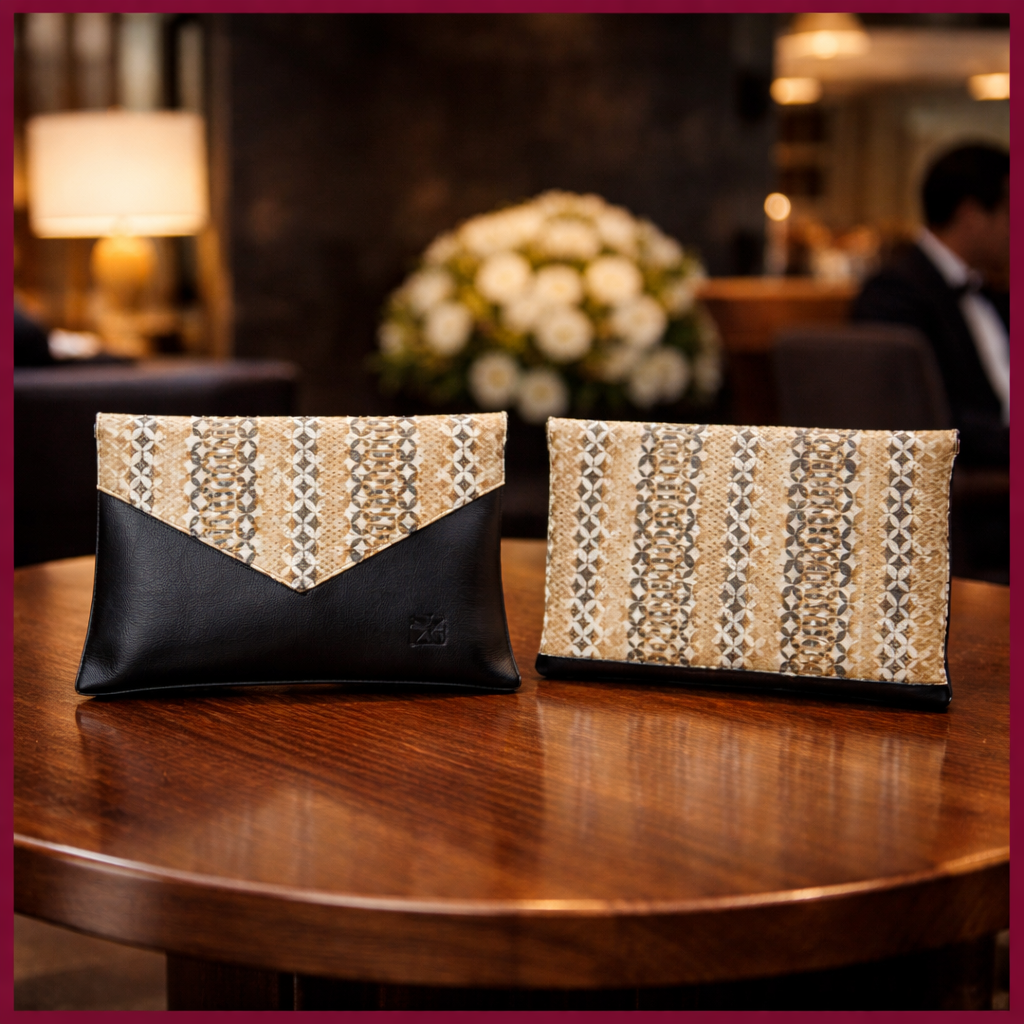 Pochette snap pelle artigianale italiana chiusura clip accesso rapido